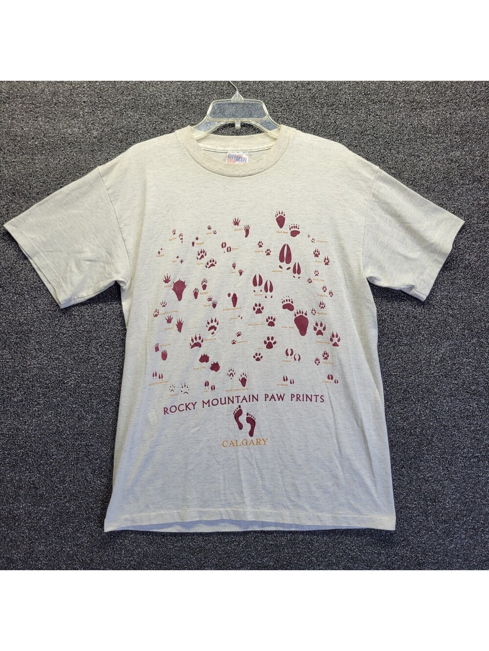 Vtg CityScape Men's Sz M Rocky Mountain Paw Prints Graphic T-Shirt Single Stitch